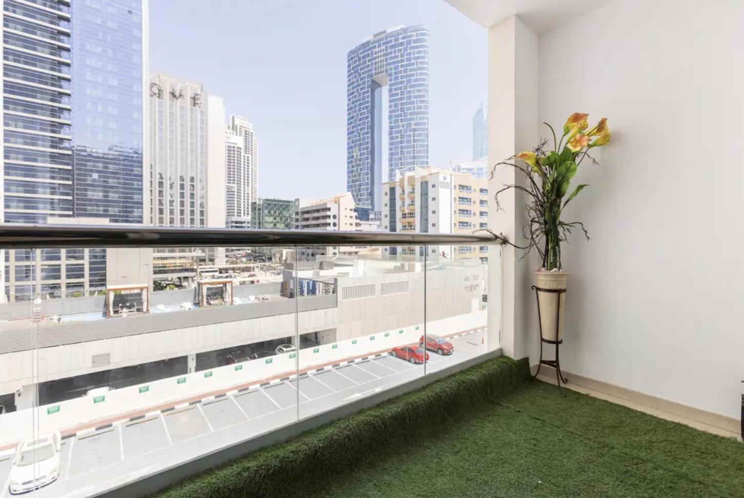 50% Off Summer Offert, W/ Balcony & Pool View Дубай